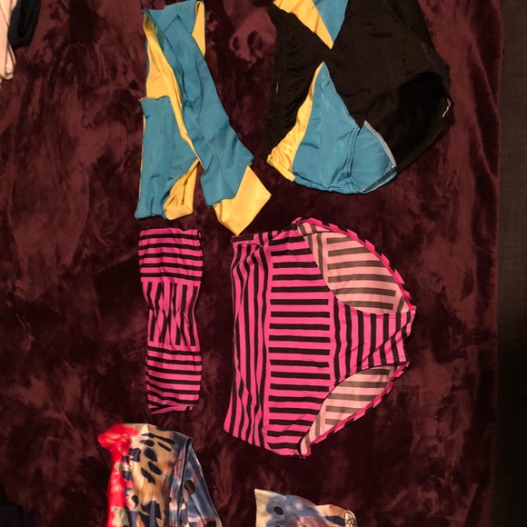 Three very beautiful swim suits. - Picture 2 of 7